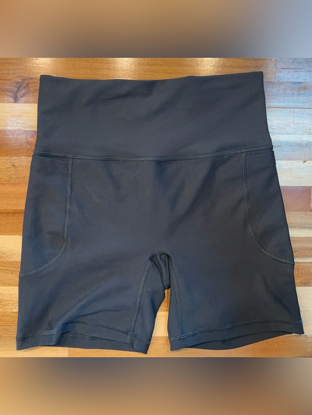 Old Navy Active Powersoft Boundless Extra High-Waist Bike Shorts - S